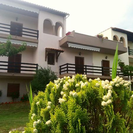 Athina Vourvourou Apartments ภายนอก รูปภาพ