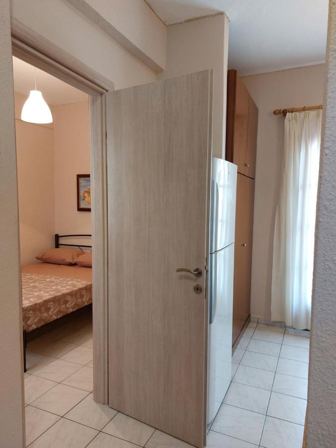 Athina Vourvourou Apartments ภายนอก รูปภาพ