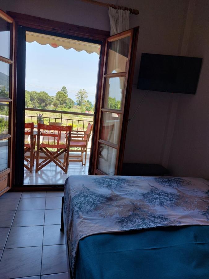 Athina Vourvourou Apartments ภายนอก รูปภาพ