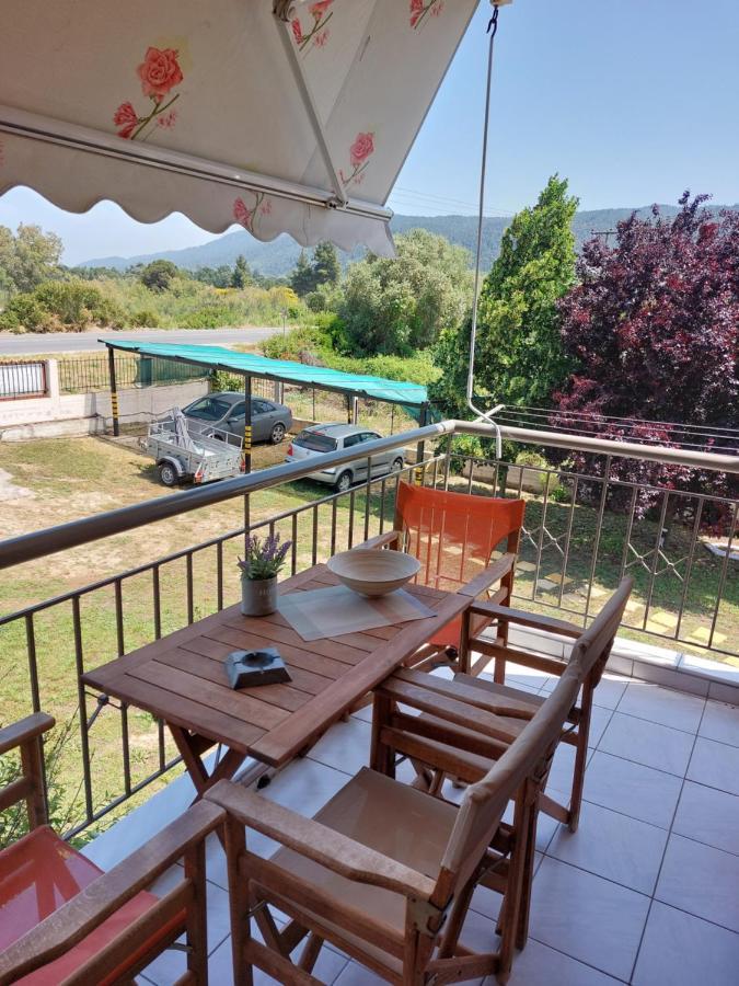 Athina Vourvourou Apartments ภายนอก รูปภาพ