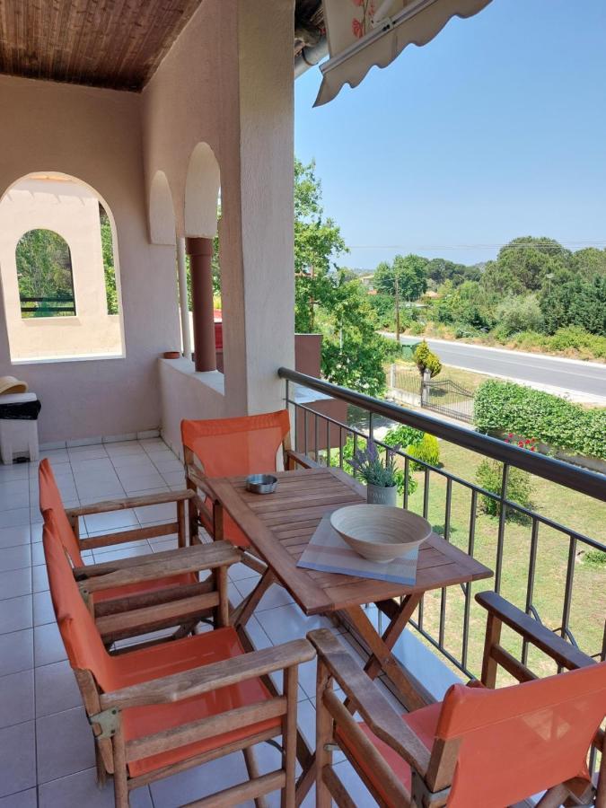 Athina Vourvourou Apartments ภายนอก รูปภาพ