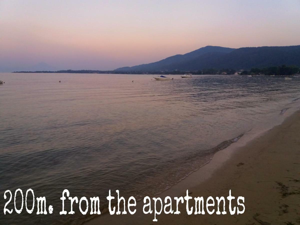 Athina Vourvourou Apartments ภายนอก รูปภาพ