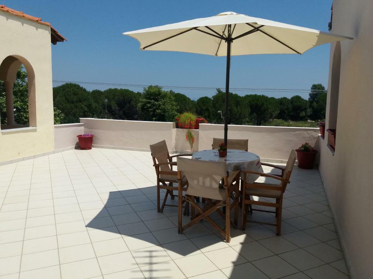 Athina Vourvourou Apartments ภายนอก รูปภาพ